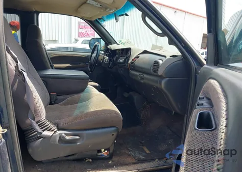 2000 Dodge Ram 1500 St from USA, damaged, VIN 3B7HC13Y9YG100624